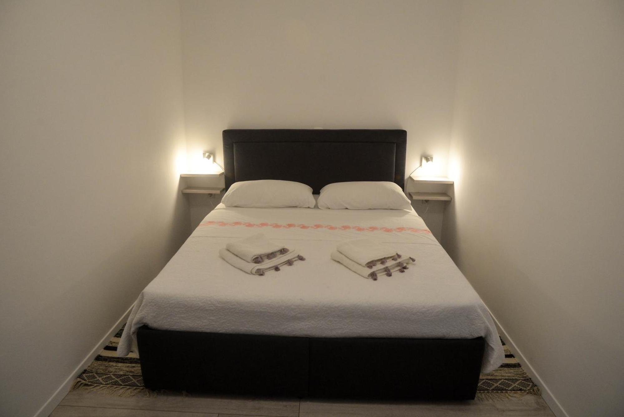 Apartments Mavra-Kukljica Ngoại thất bức ảnh